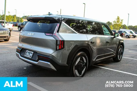 More photos of 2024 Kia EV9 Light Long Range at ALM Mall of Georgia, GA