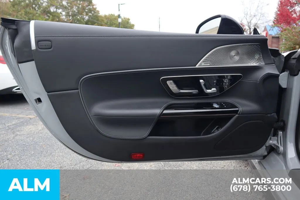 2025 Mercedes-Benz AMG GT Coupe 43 - Photo 12