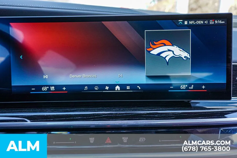 2025 BMW i7 50 - Photo 42