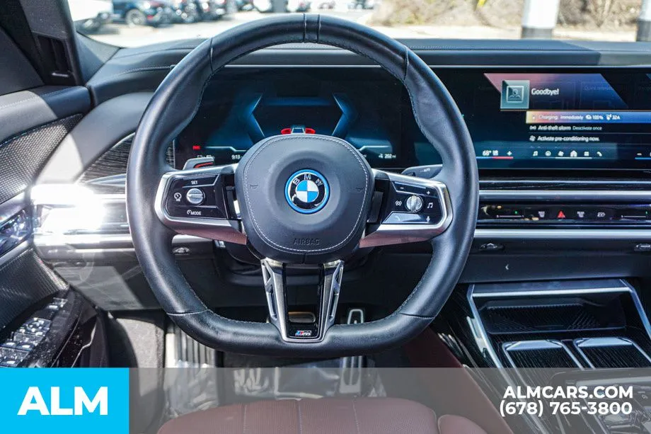 2025 BMW i7 50 - Photo 29