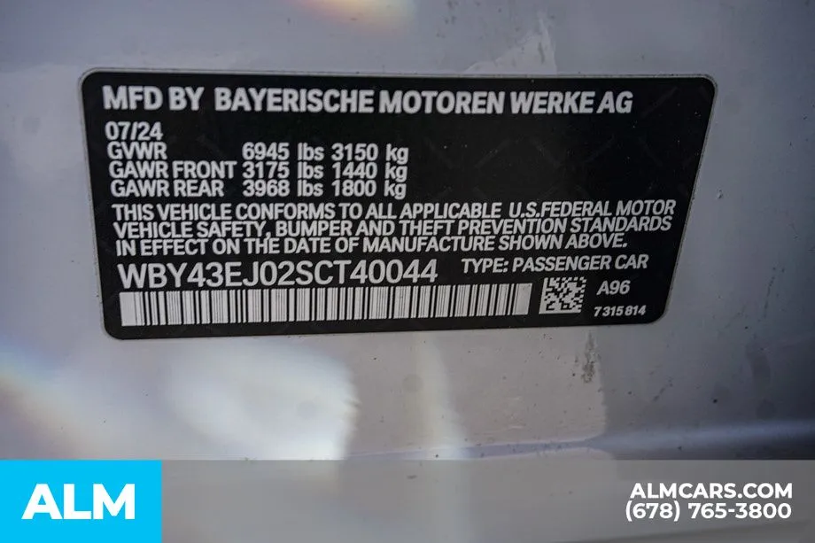 2025 BMW i7 50 - Photo 66