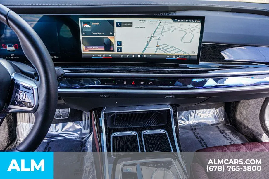 2025 BMW i7 50 - Photo 43