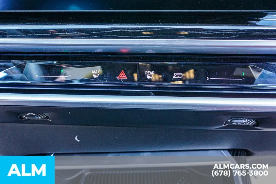 2025 BMW i7 50 - Photo 45