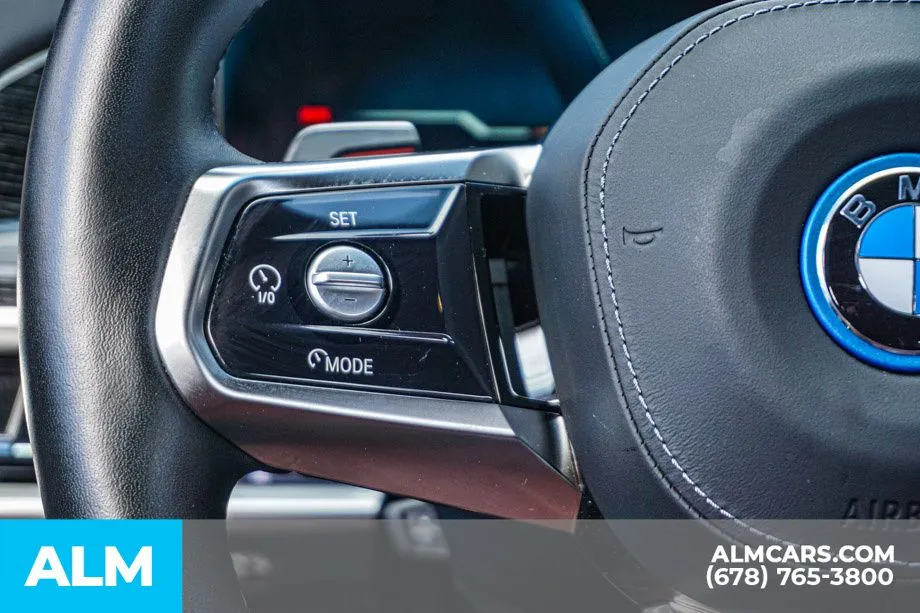 2025 BMW i7 50 - Photo 30