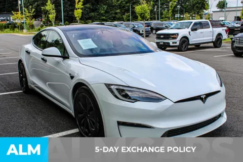 More photos of 2023 Tesla Model S Plaid at ALM Mall of Georgia, GA