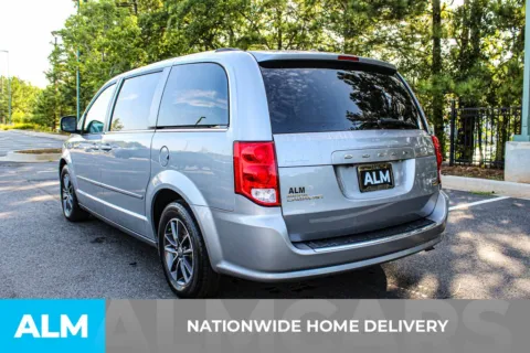 More photos of 2017 Dodge Grand Caravan SXT at ALM Mall of Georgia, GA