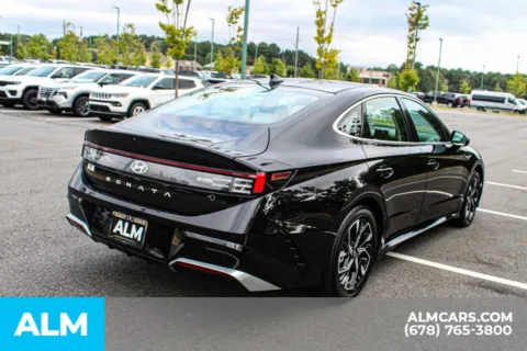 More photos of 2024 Hyundai Sonata SEL at ALM Mall of Georgia, GA