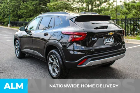 More photos of 2025 Chevrolet Trax LT at ALM Mall of Georgia, GA
