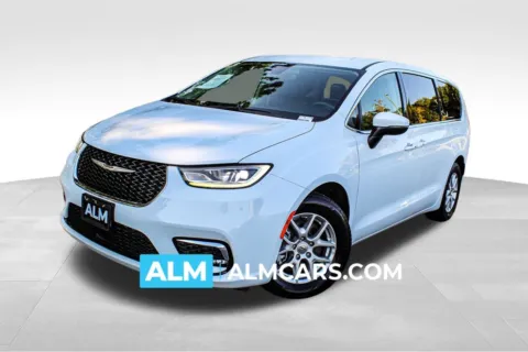 White 2023 Chrysler Pacifica Touring L for sale in Buford, GA
