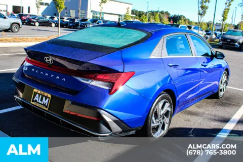 More photos of 2025 Hyundai Elantra SEL Convenience at ALM Mall of Georgia, GA