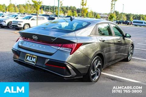 More photos of 2025 Hyundai Elantra SEL Convenience at ALM Mall of Georgia, GA