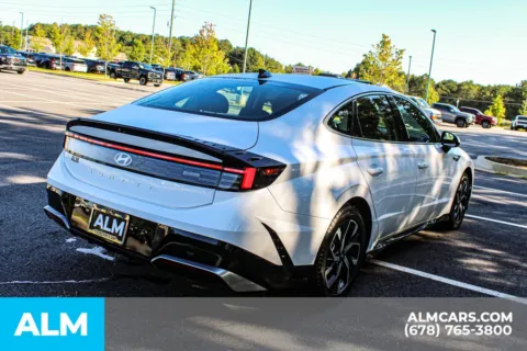 More photos of 2025 Hyundai Sonata SEL at ALM Mall of Georgia, GA