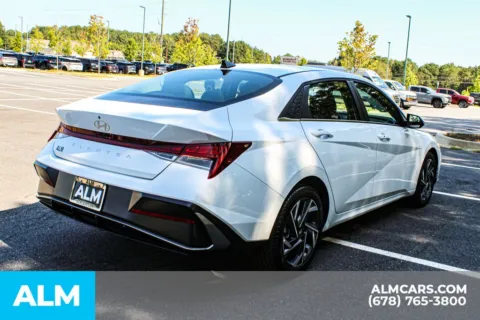 More photos of 2025 Hyundai Elantra SEL Convenience at ALM Mall of Georgia, GA