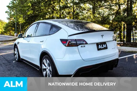 More photos of 2022 Tesla Model Y Long Range at ALM Mall of Georgia, GA