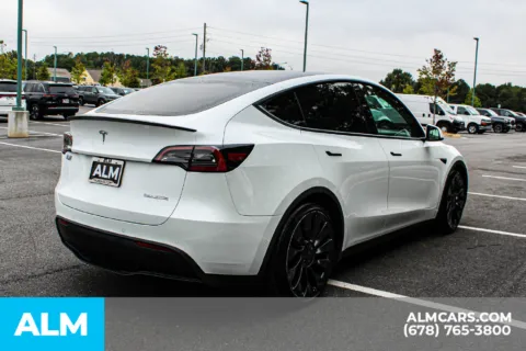 More photos of 2022 Tesla Model Y Performance at ALM Mall of Georgia, GA