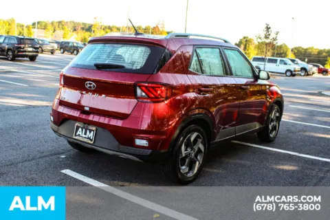 More photos of 2025 Hyundai Venue SEL at ALM Mall of Georgia, GA