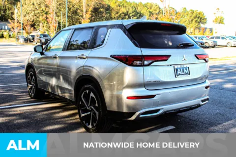 More photos of 2024 Mitsubishi Outlander SE Black Edition w/Pano Roof at ALM Mall of Georgia, GA