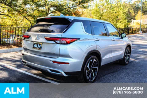 More photos of 2024 Mitsubishi Outlander SE Black Edition w/Pano Roof at ALM Mall of Georgia, GA