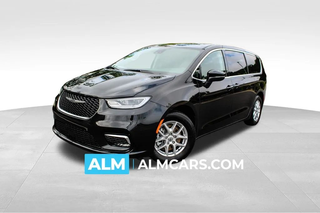 Black 2023 Chrysler Pacifica Touring L for sale in Buford, GA