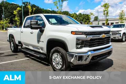 More photos of 2024 Chevrolet Silverado 3500HD LT at ALM Mall of Georgia, GA