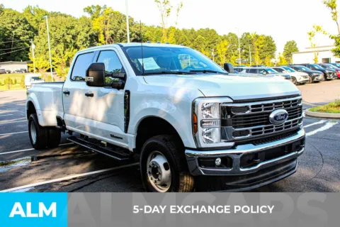 More photos of 2024 Ford F-350SD XLT at ALM Mall of Georgia, GA