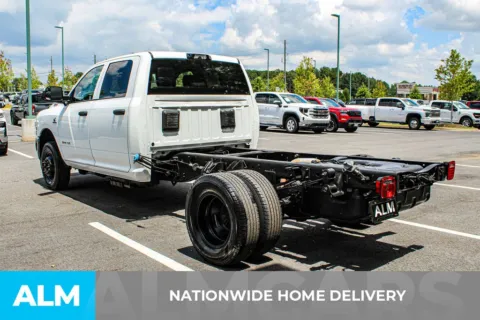 More photos of 2022 Ram 3500 Tradesman at ALM Mall of Georgia, GA