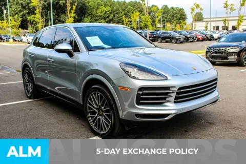 More photos of 2022 Porsche Cayenne at ALM Mall of Georgia, GA