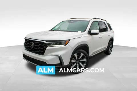 White 2023 Honda Pilot Touring for sale in Buford, GA