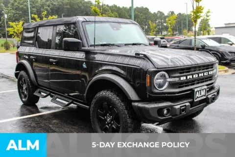 More photos of 2023 Ford Bronco Black Diamond at ALM Mall of Georgia, GA