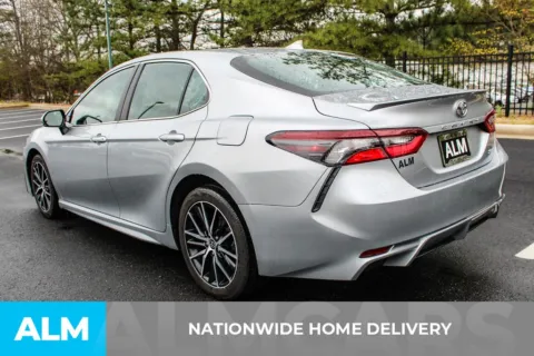 More photos of 2023 Toyota Camry SE at ALM Mall of Georgia, GA