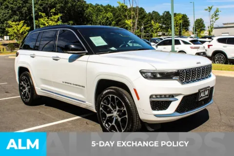More photos of 2024 Jeep Grand Cherokee Summit at ALM Mall of Georgia, GA