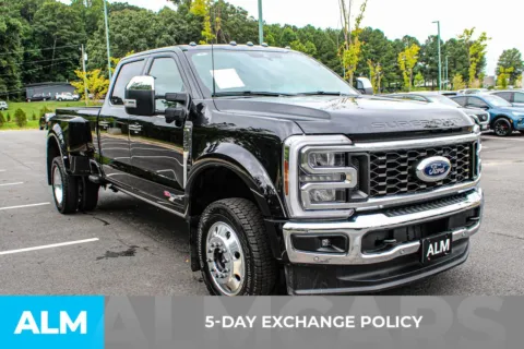 More photos of 2025 Ford F-450SD King Ranch at ALM Mall of Georgia, GA