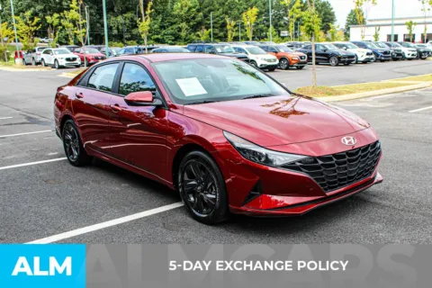 More photos of 2023 Hyundai Elantra SEL at ALM Mall of Georgia, GA
