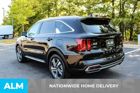 More photos of 2022 Kia Sorento Plug-In Hybrid SX Prestige at ALM Mall of Georgia, GA