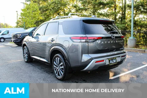More photos of 2022 Nissan Pathfinder Platinum at ALM Mall of Georgia, GA