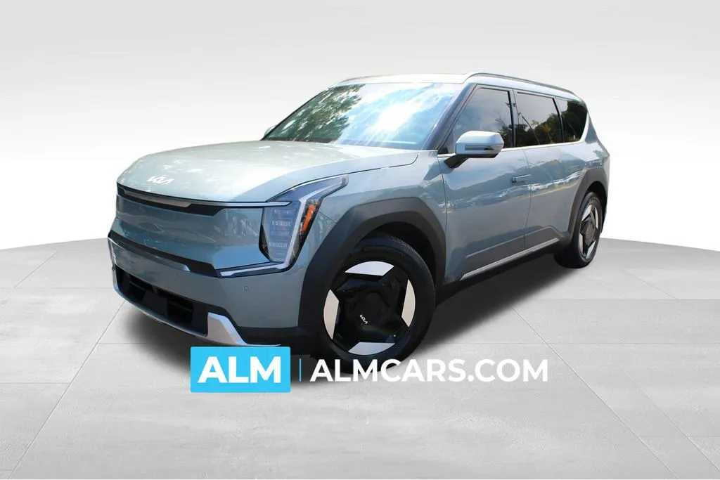 Used 2024 Kia Ev9 Wind with VIN KNDAFFS52R6031596 for sale in Lumberton, NC
