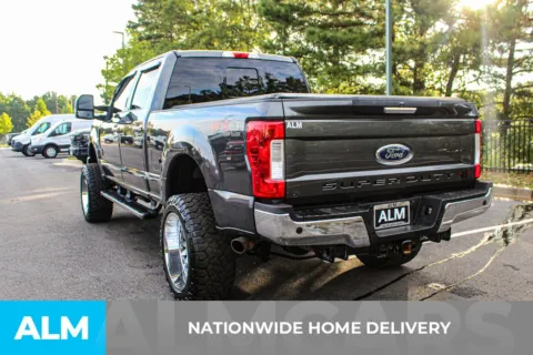 More photos of 2018 Ford F-250SD XLT at ALM Mall of Georgia, GA