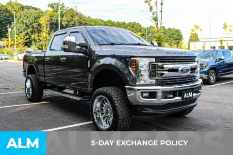 More photos of 2018 Ford F-250SD XLT at ALM Mall of Georgia, GA