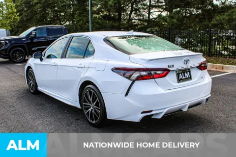 More photos of 2024 Toyota Camry SE at ALM Mall of Georgia, GA