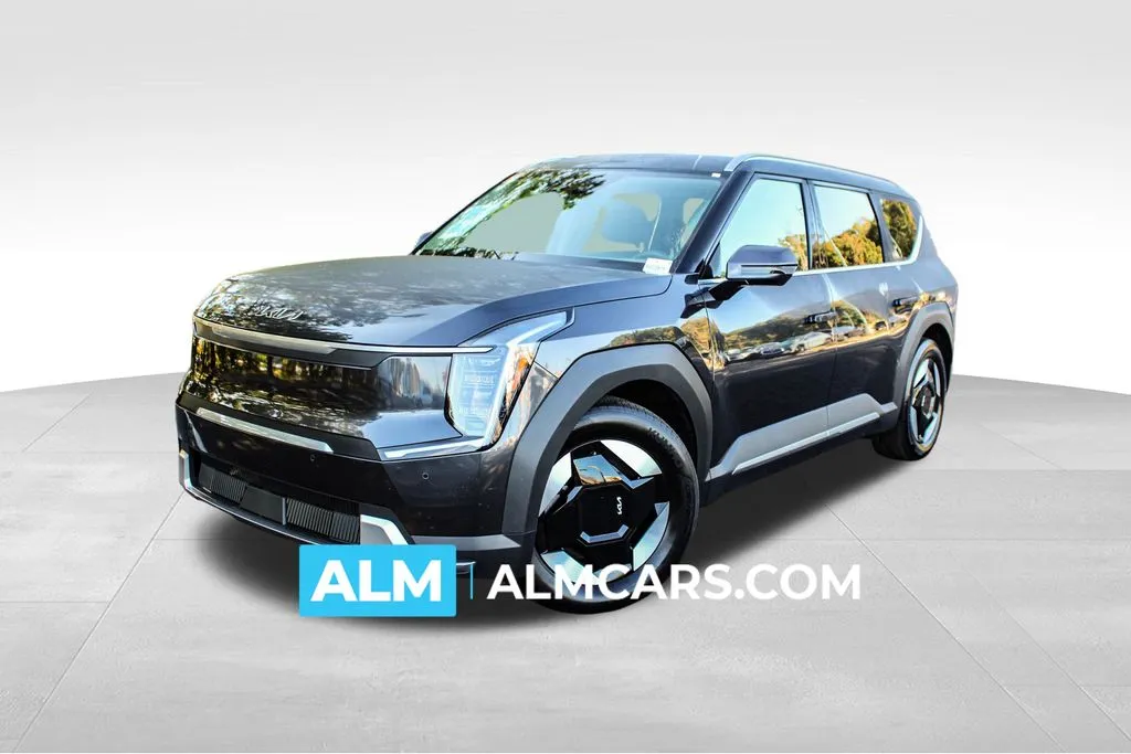 Used 2024 Kia Ev9 Wind with VIN KNDAFFS59R6022815 for sale in Lumberton, NC