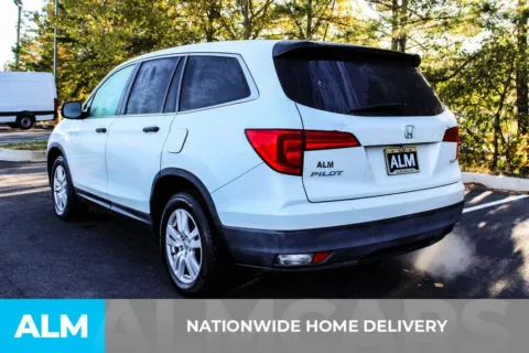 More photos of 2016 Honda Pilot LX at ALM Mall of Georgia, GA