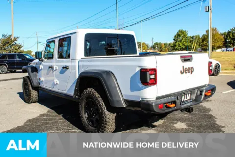 More photos of 2023 Jeep Gladiator Mojave at ALM Mall of Georgia, GA