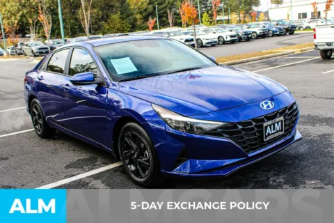 More photos of 2023 Hyundai Elantra Hybrid Blue at ALM Mall of Georgia, GA