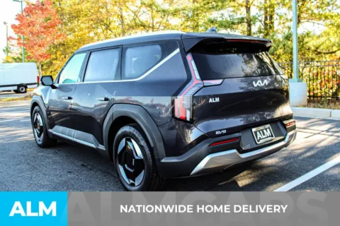 More photos of 2025 Kia EV9 Wind at ALM Mall of Georgia, GA