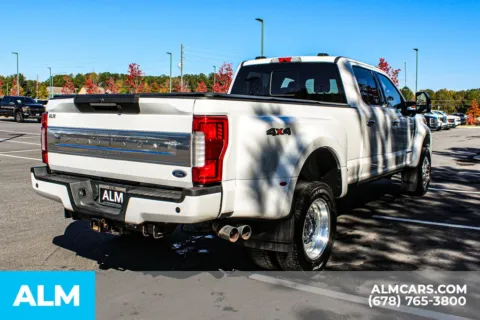 More photos of 2022 Ford F-450SD Platinum at ALM Mall of Georgia, GA