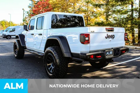 More photos of 2021 Jeep Gladiator Rubicon at ALM Mall of Georgia, GA