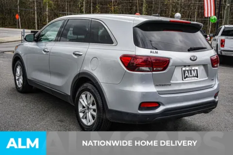 More photos of 2019 Kia Sorento L at ALM Marietta, GA