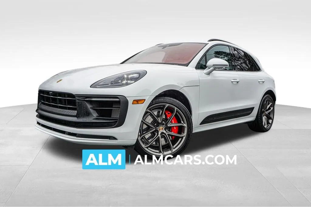 2023 Porsche Macan GTS's photo