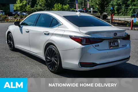 More photos of 2024 Lexus ES 300h Luxury at ALM Marietta, GA