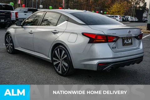 More photos of 2019 Nissan Altima 2.5 SR at ALM Marietta, GA